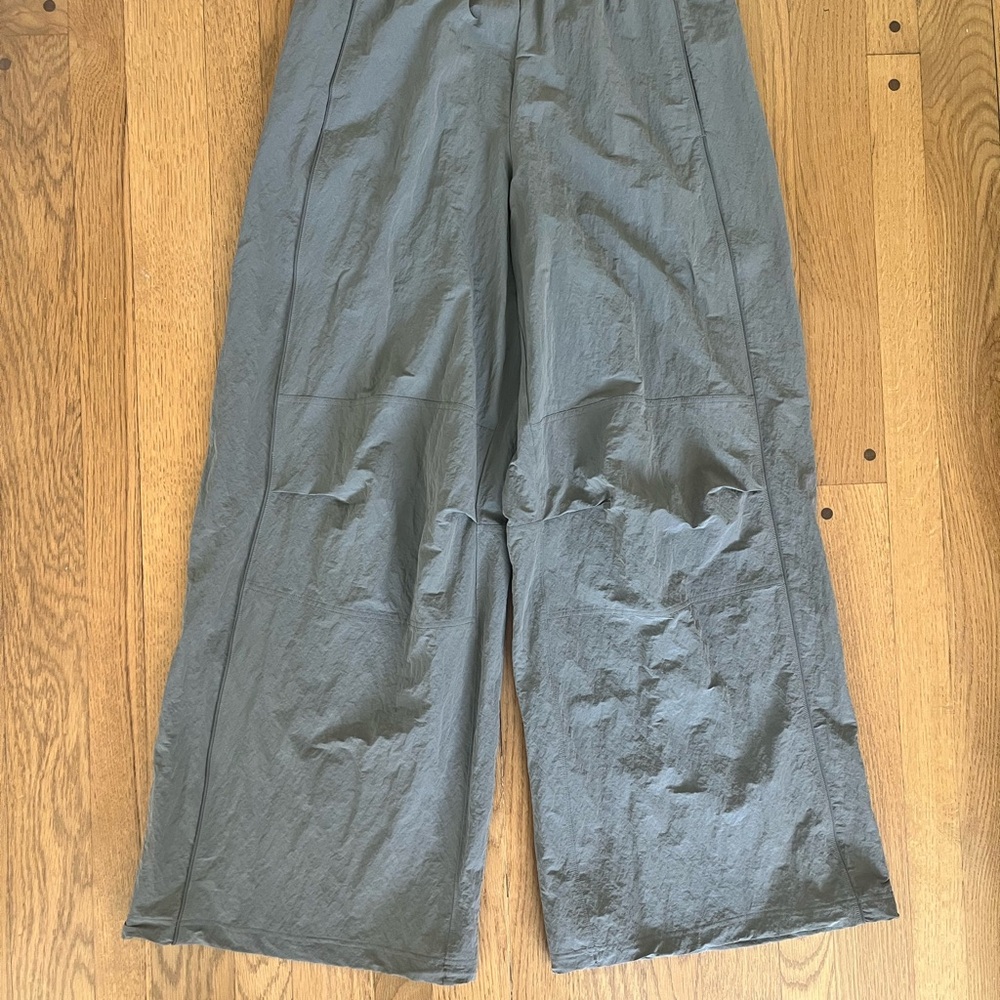 Crinkle Nylon Relaxed Parachute Pant